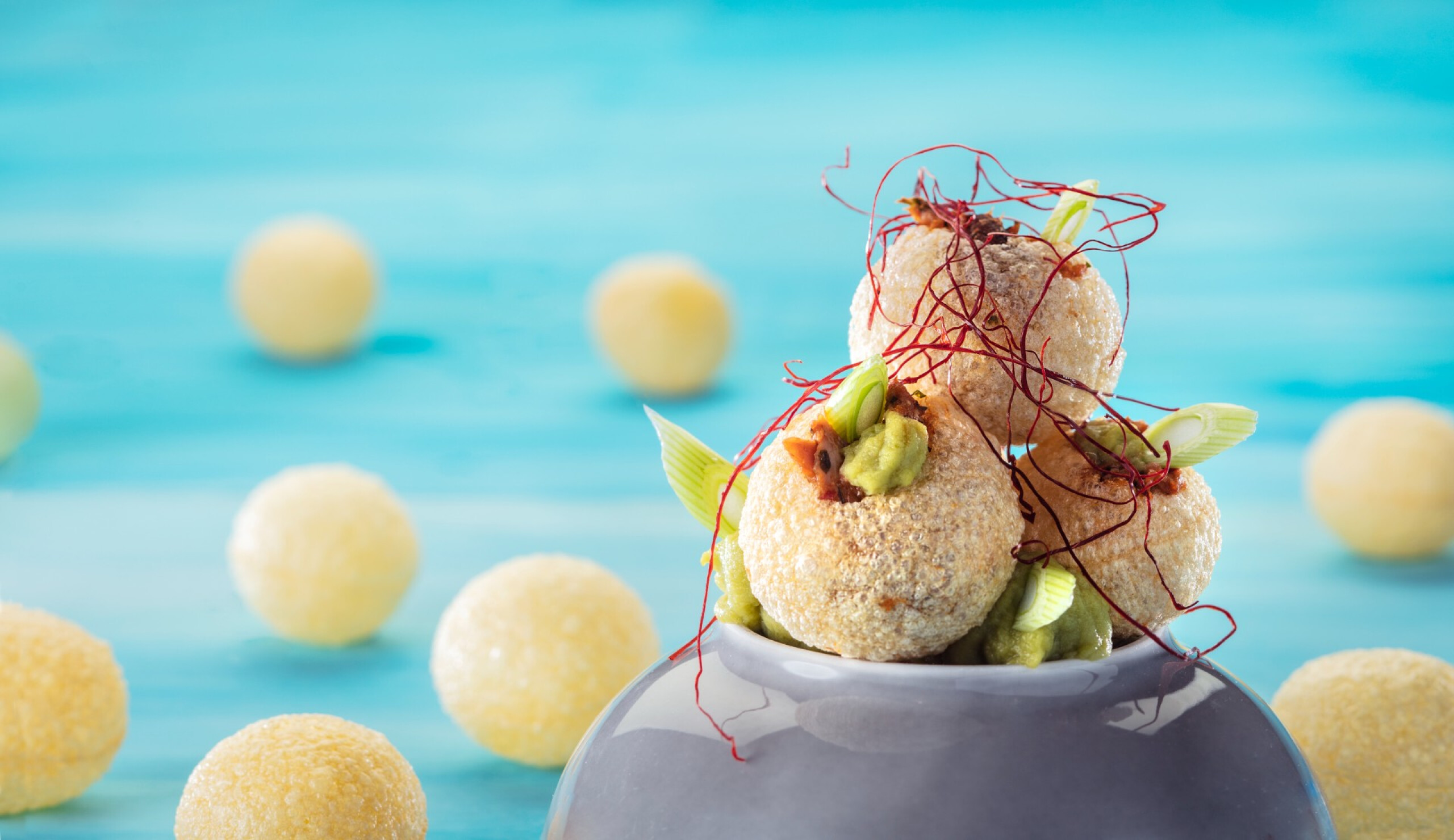 Pani puri met pulled chicken