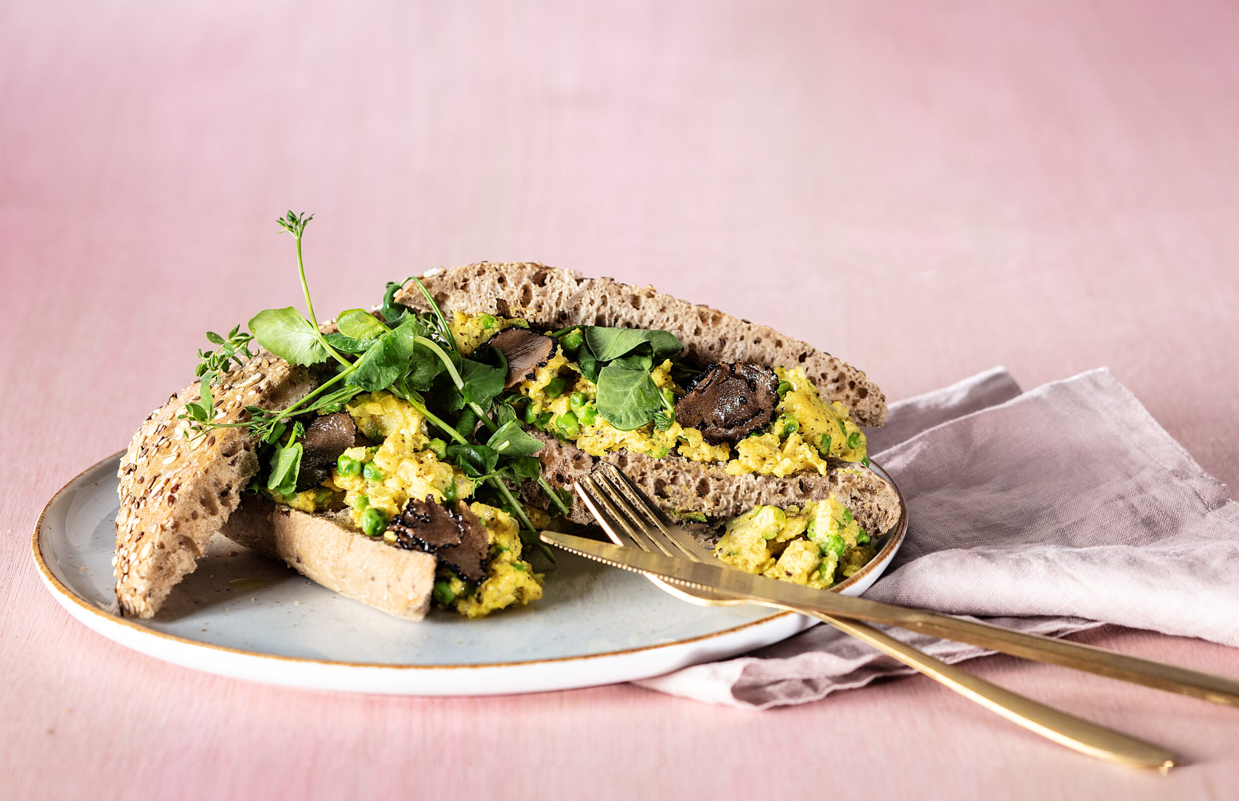 Broodje scrambled eggless