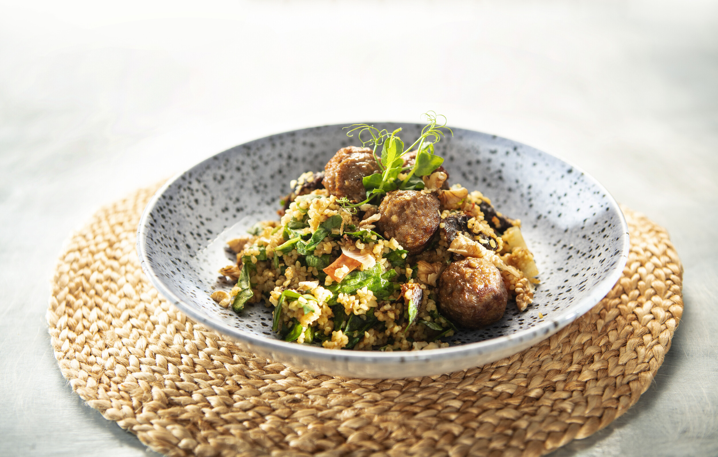 Bulgur met pruimen en gehaktballetjes