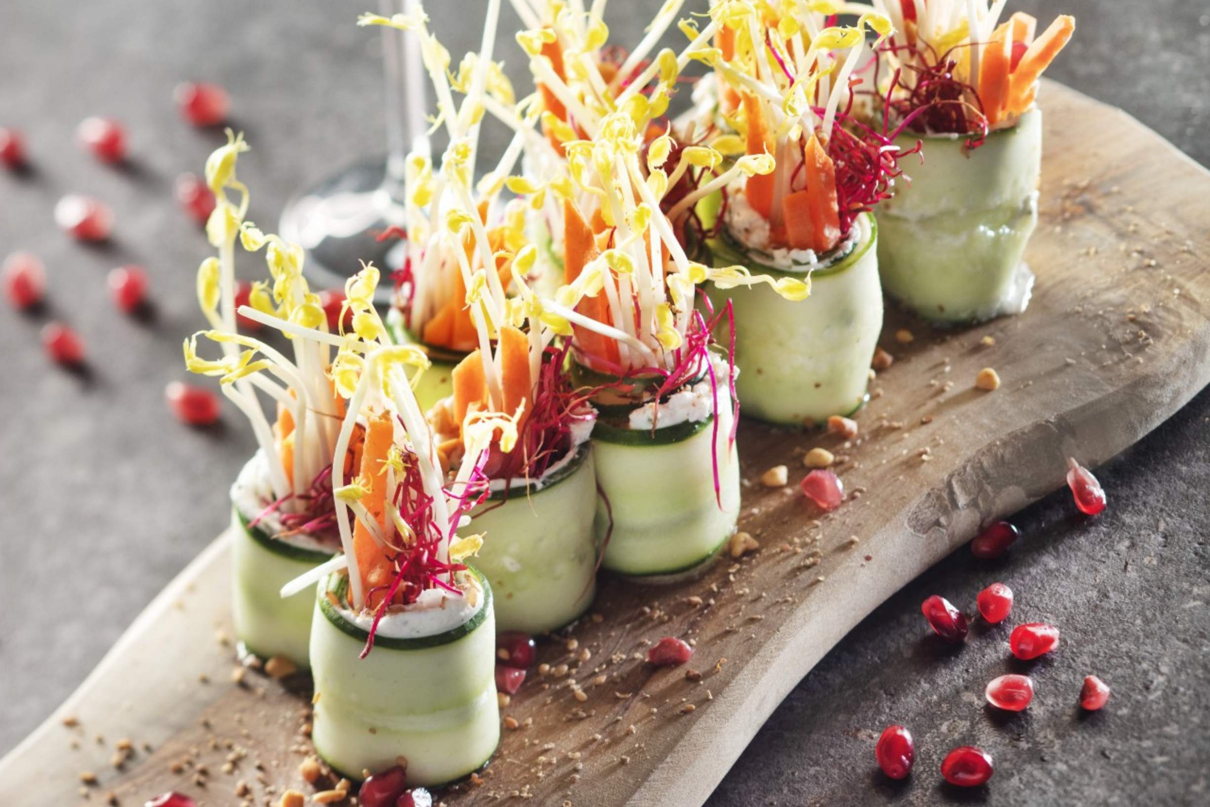 Komkommer dukkah rolletjes