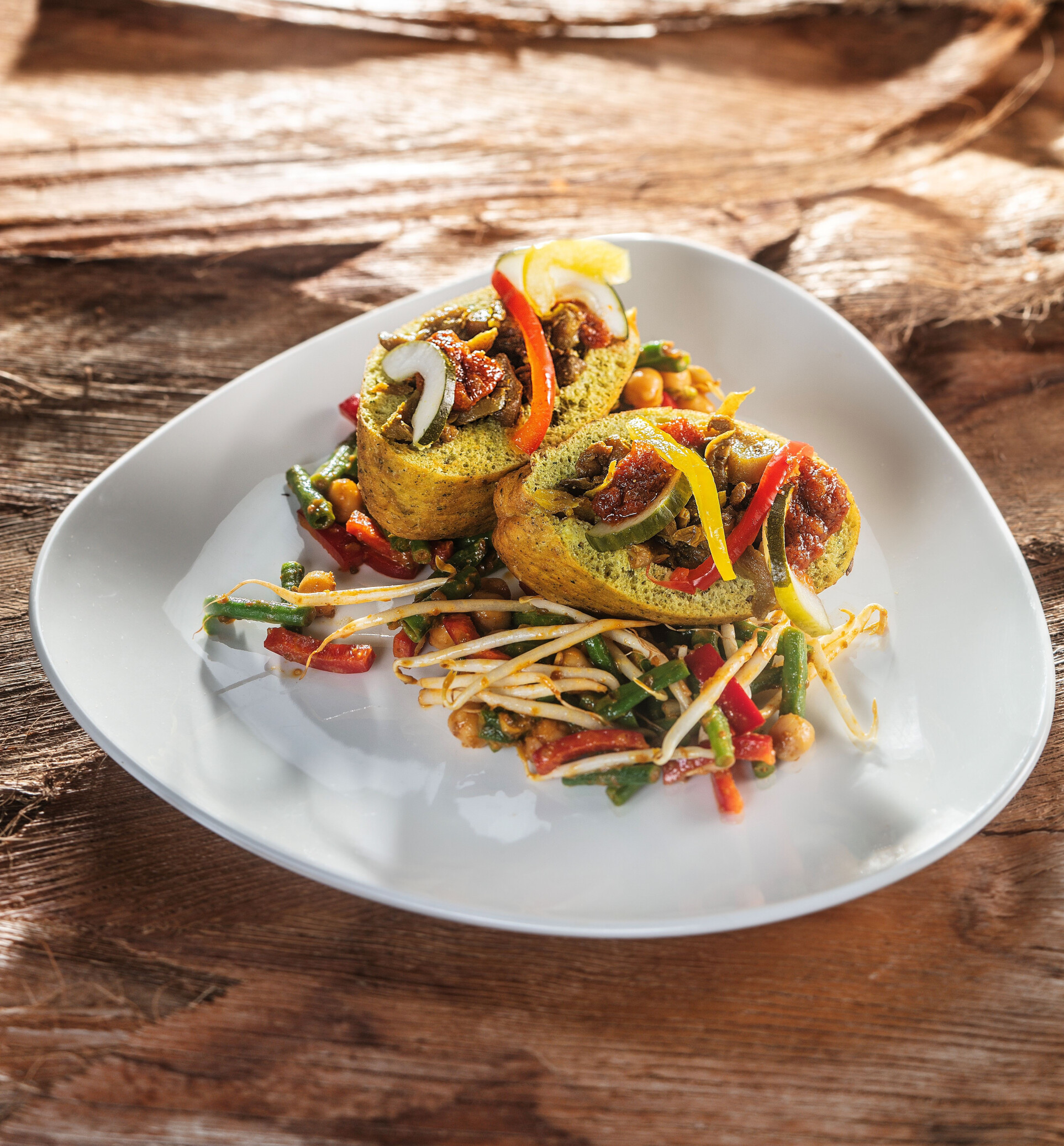 Bara met gekruide oesterzwamreepjes en tomatensambal