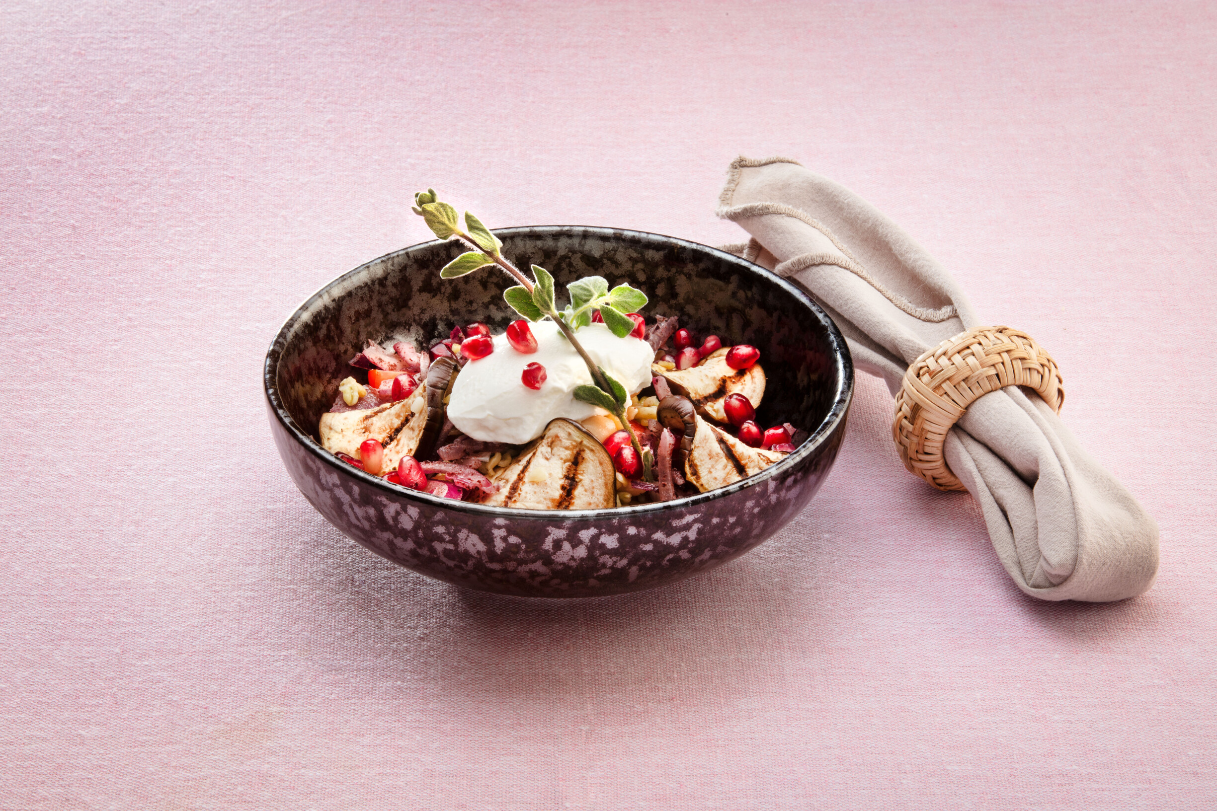 Turkse freekeh salade met aubergine