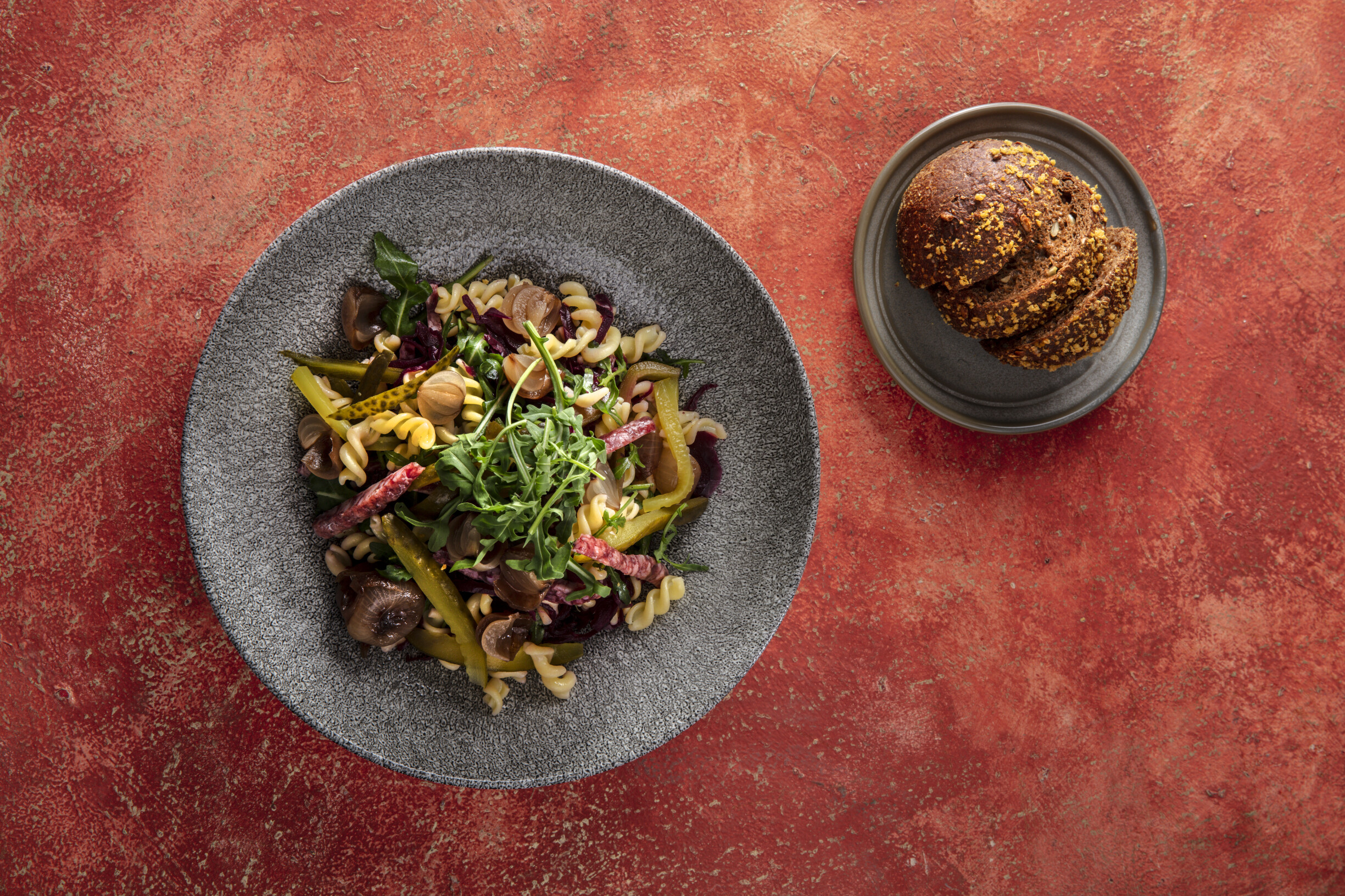 Pastasalade metworst-augurken