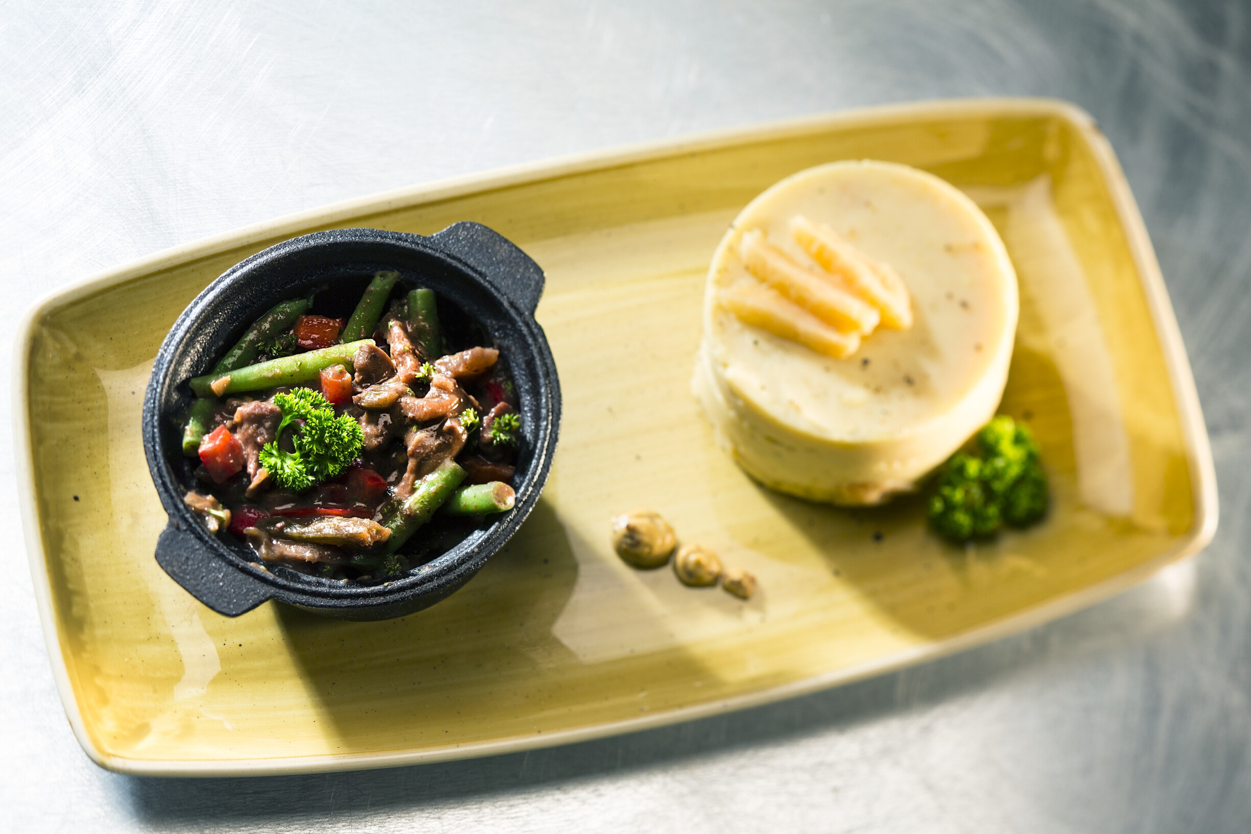 Hete bliksem met stoofschotel