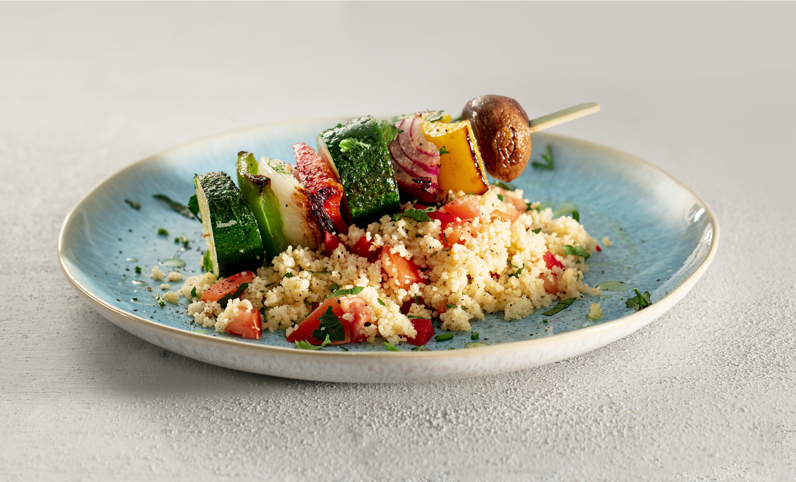 Couscoussalade met groentespies