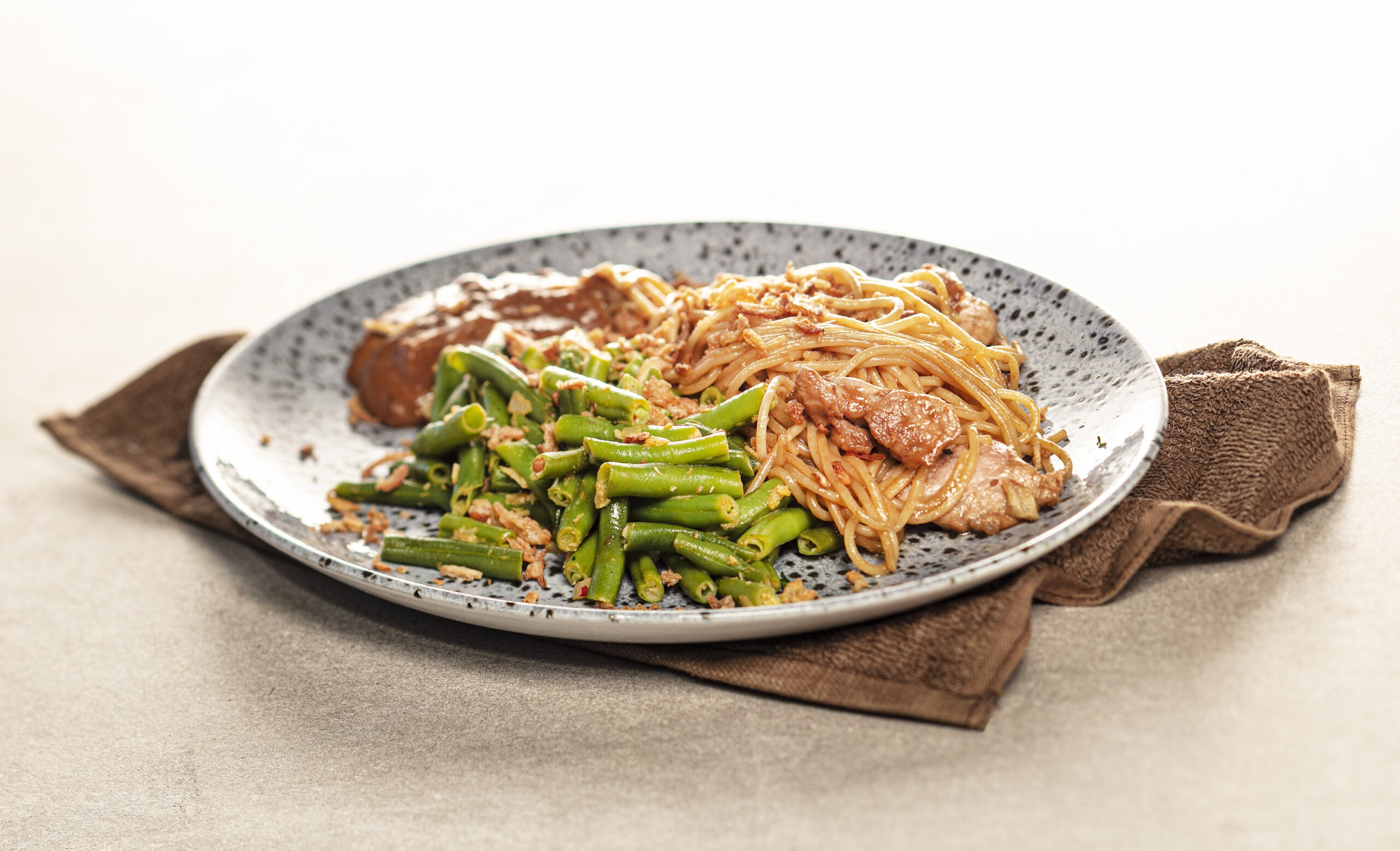 Noedels met sambalboontjes