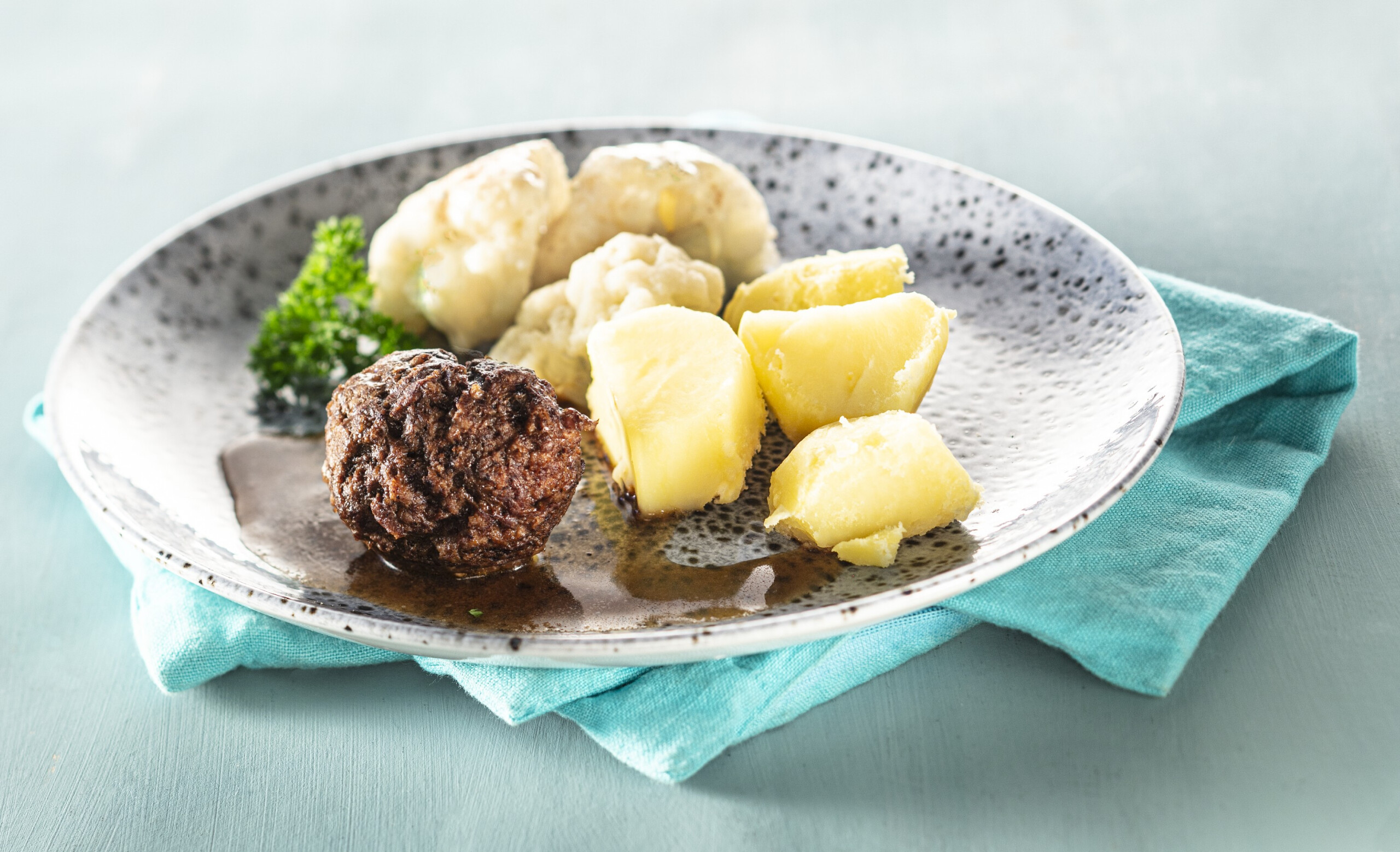 Kalfsgehaktballen met bloemkool