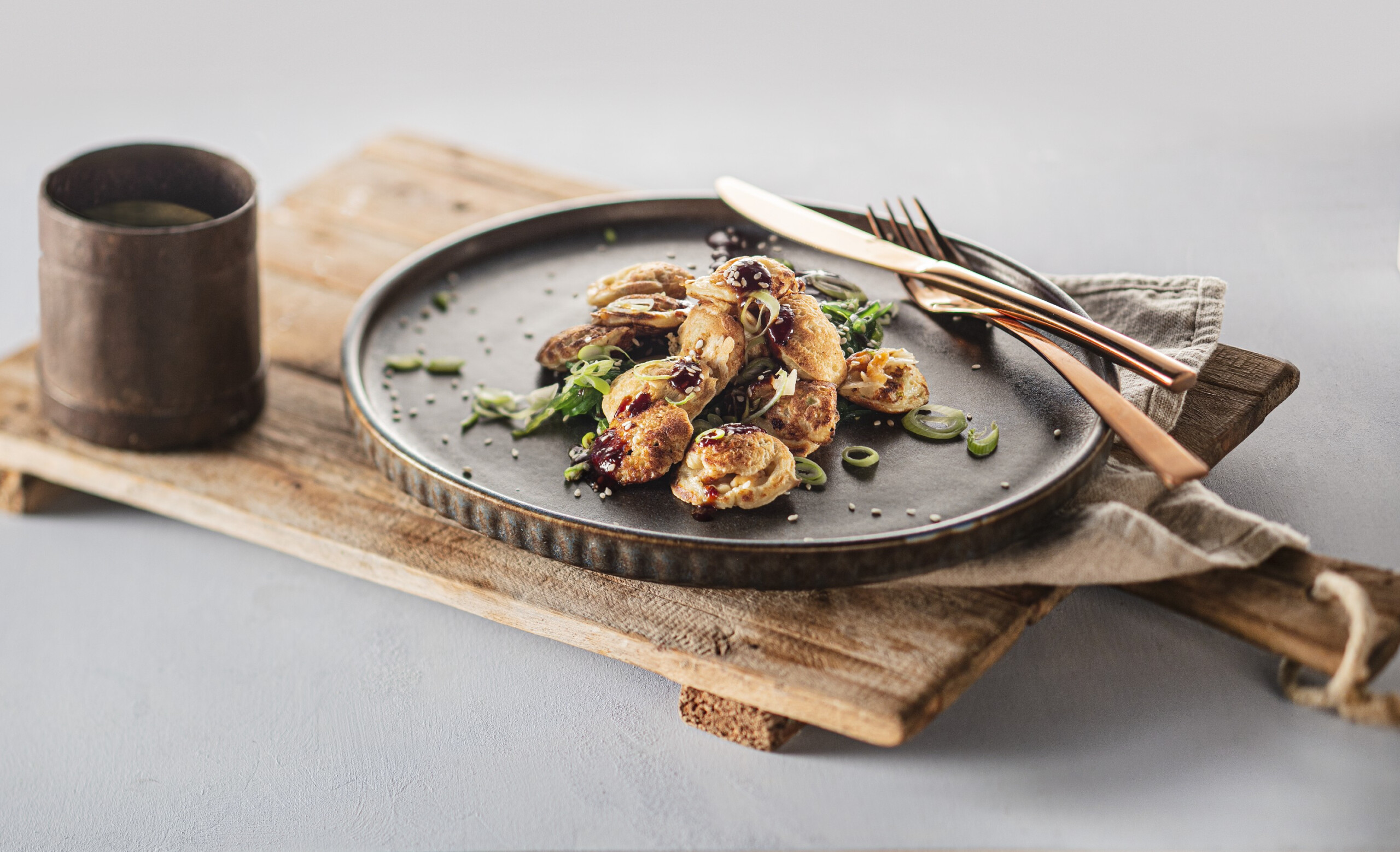 Hartige poffertjes met garnalen en teriyaki