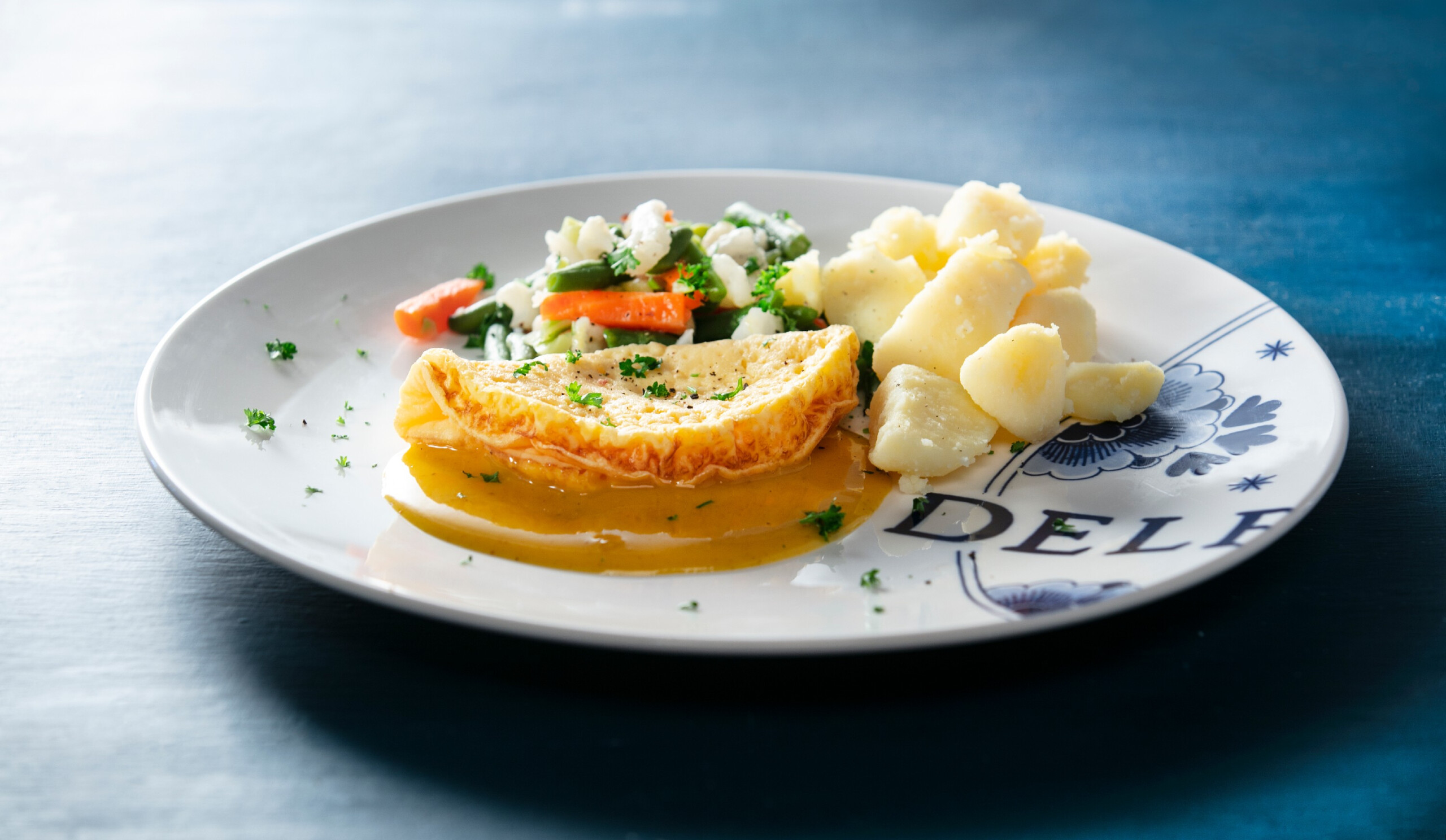 Omelet met kerriesaus