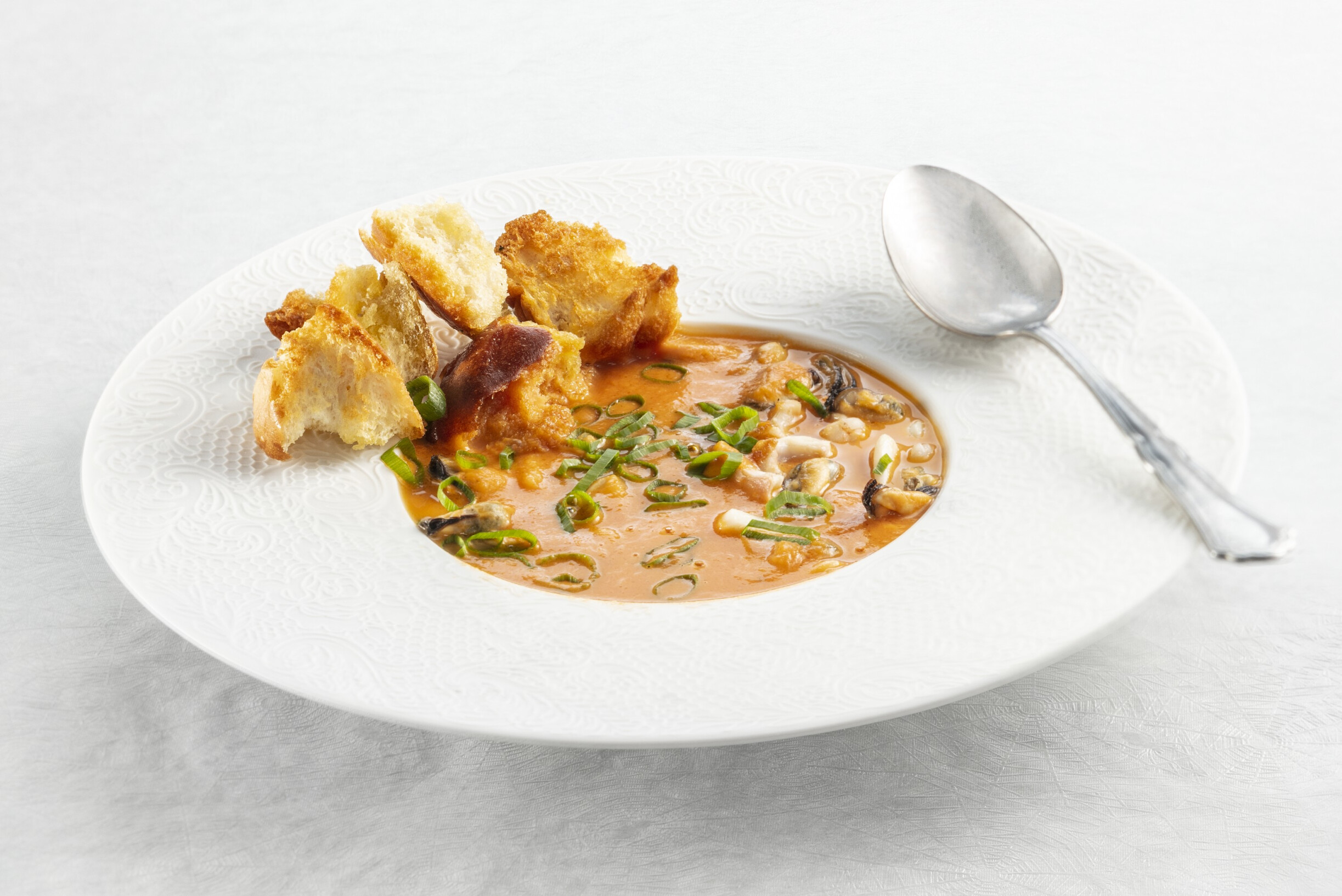 Wortel-venkelsoep met zeevruchten