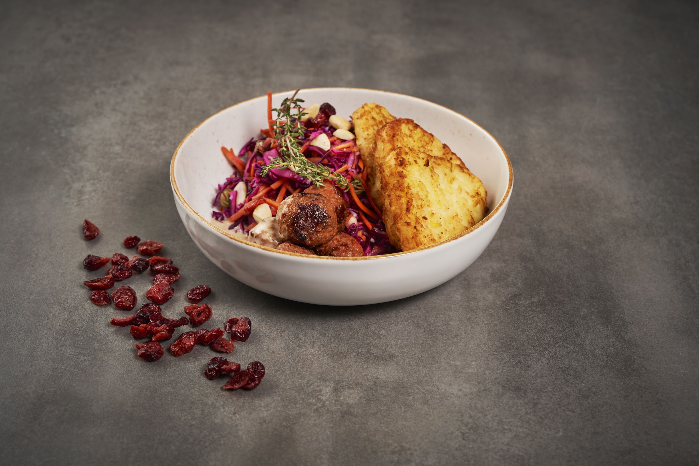 Rodekool met rösti en gehakt