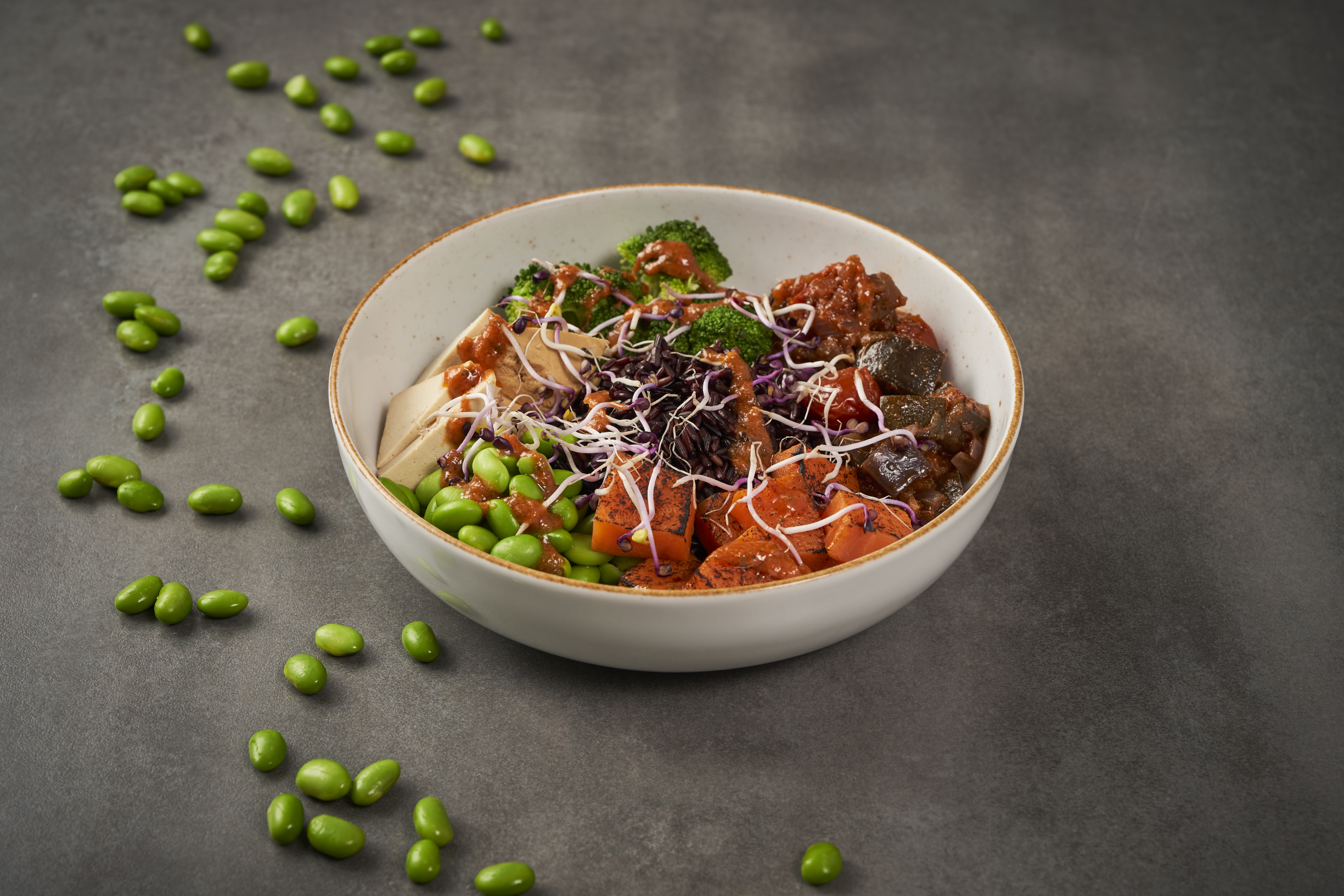 Buddha bowl met zwarte rijst