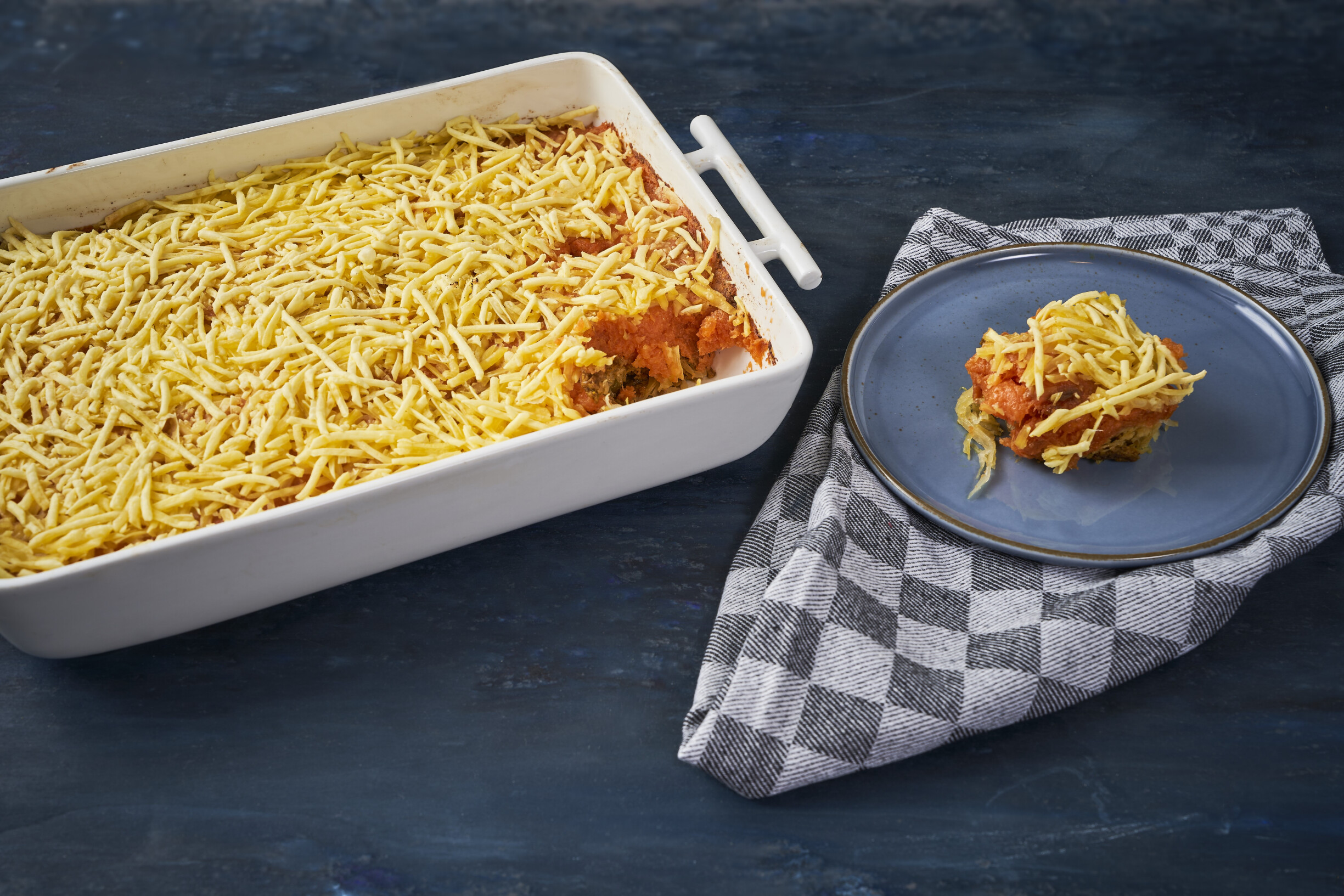 Zuurkoolschotel met zoete aardappel en shawarma